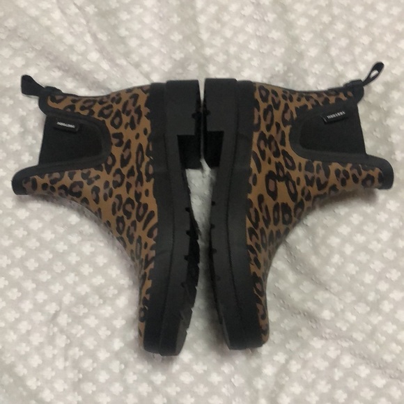 Tretorn Lina 2 Rain Boot Leopard Animal Print - Picture 4 of 10